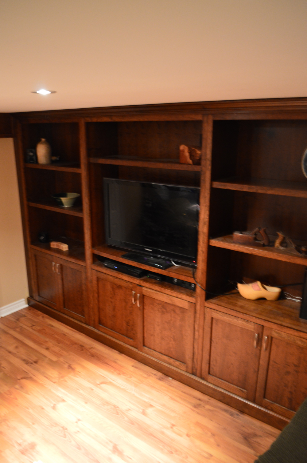 tv & book shelf unit